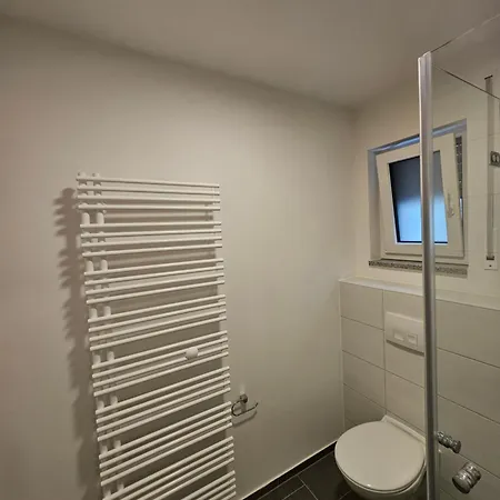 Modern Self Check In Apartment *