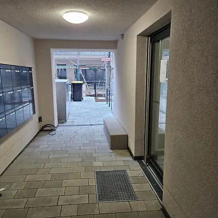 Daire Modern Self Check In *